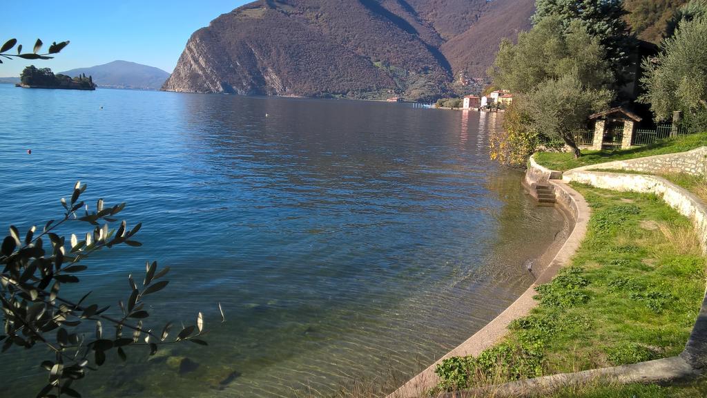 Residenza Borgo Antico Apartment Monte Isola Bagian luar foto