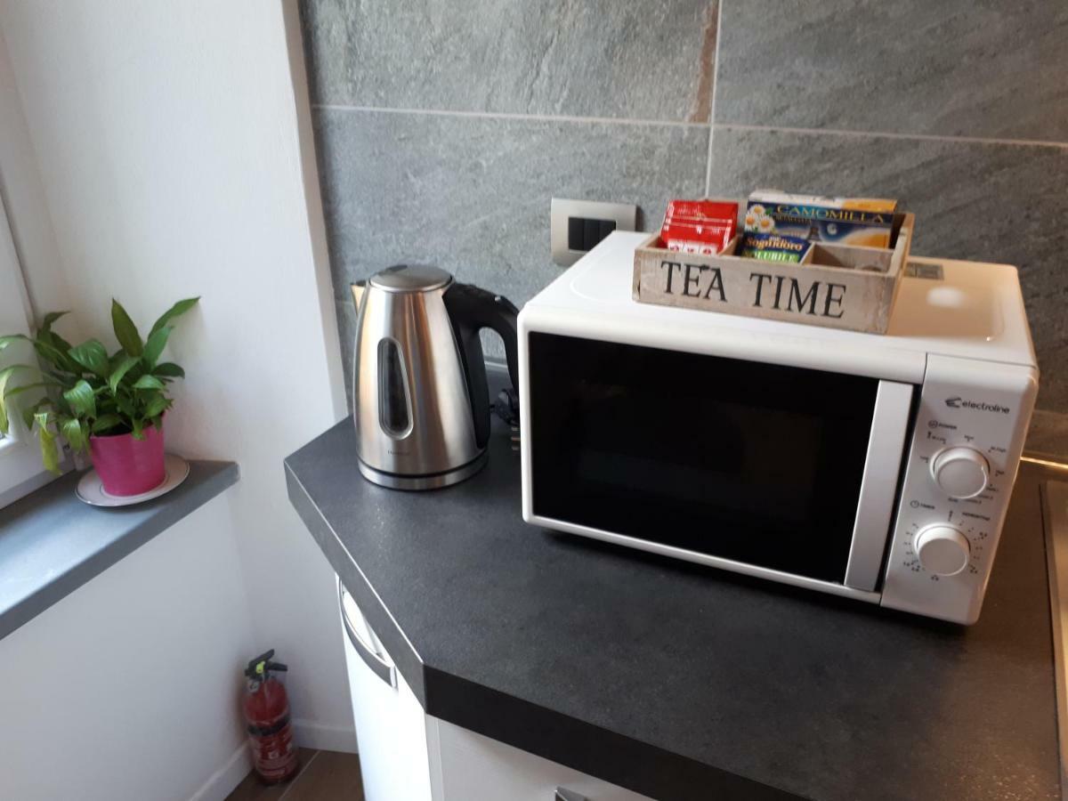 Residenza Borgo Antico Apartment Monte Isola Bagian luar foto